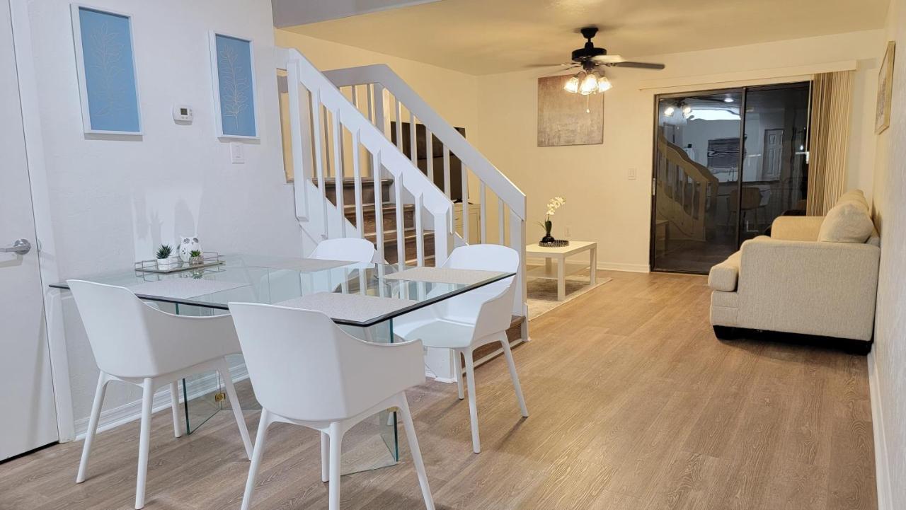 Beautiful Townhouse 2 Bedrooms 1 And A Half Bathrooms Next To Butler Plaza 1 Mile To Uf Gainesville Exterior foto