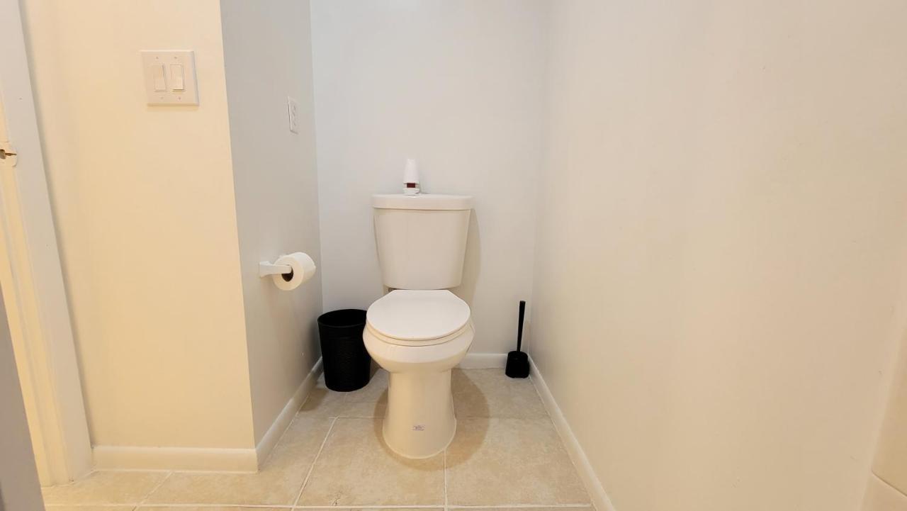 Beautiful Townhouse 2 Bedrooms 1 And A Half Bathrooms Next To Butler Plaza 1 Mile To Uf Gainesville Exterior foto